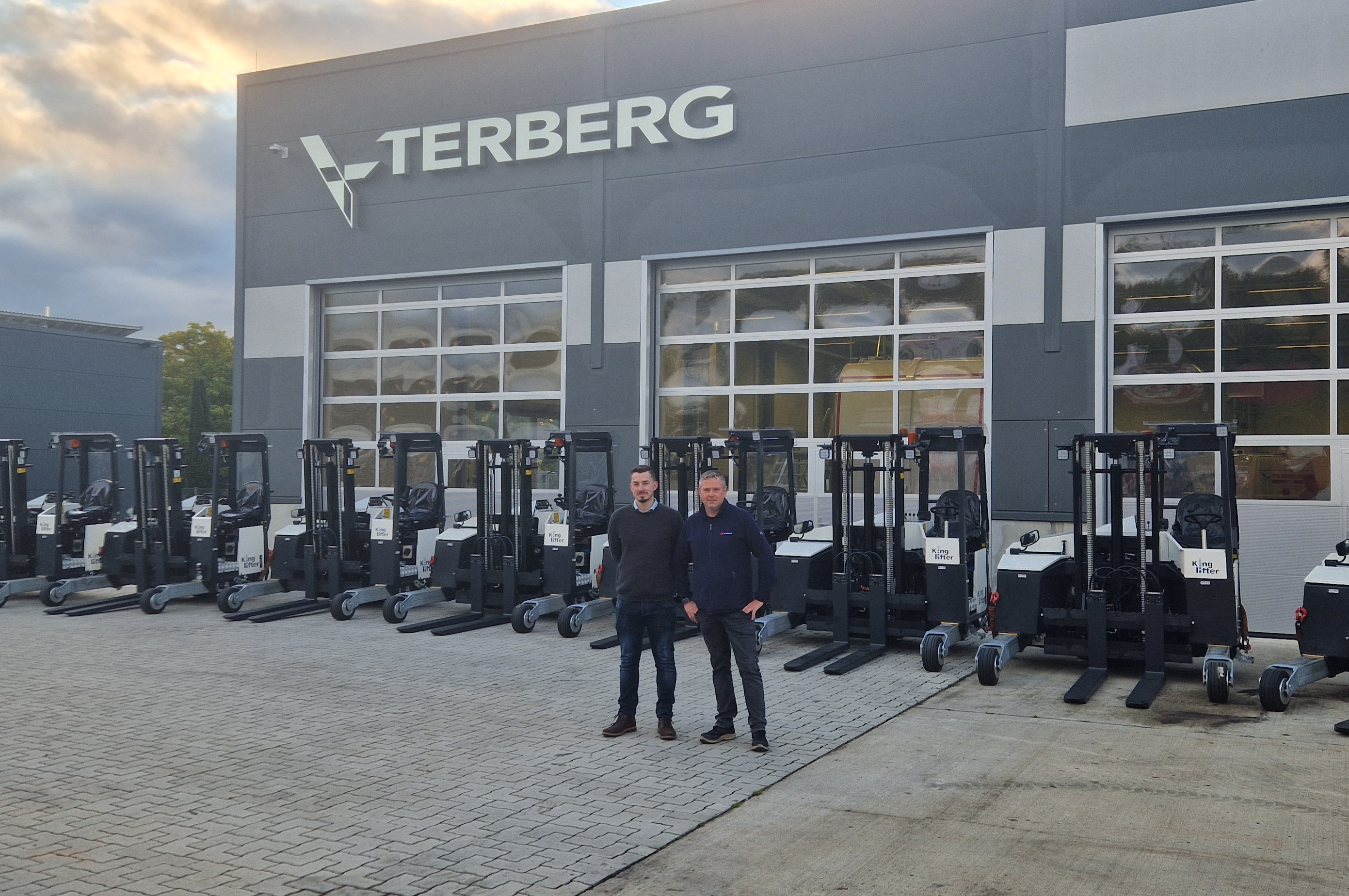 Terberg Kinglifter levert 9 nieuwe Kinglifters aan DB Schenker