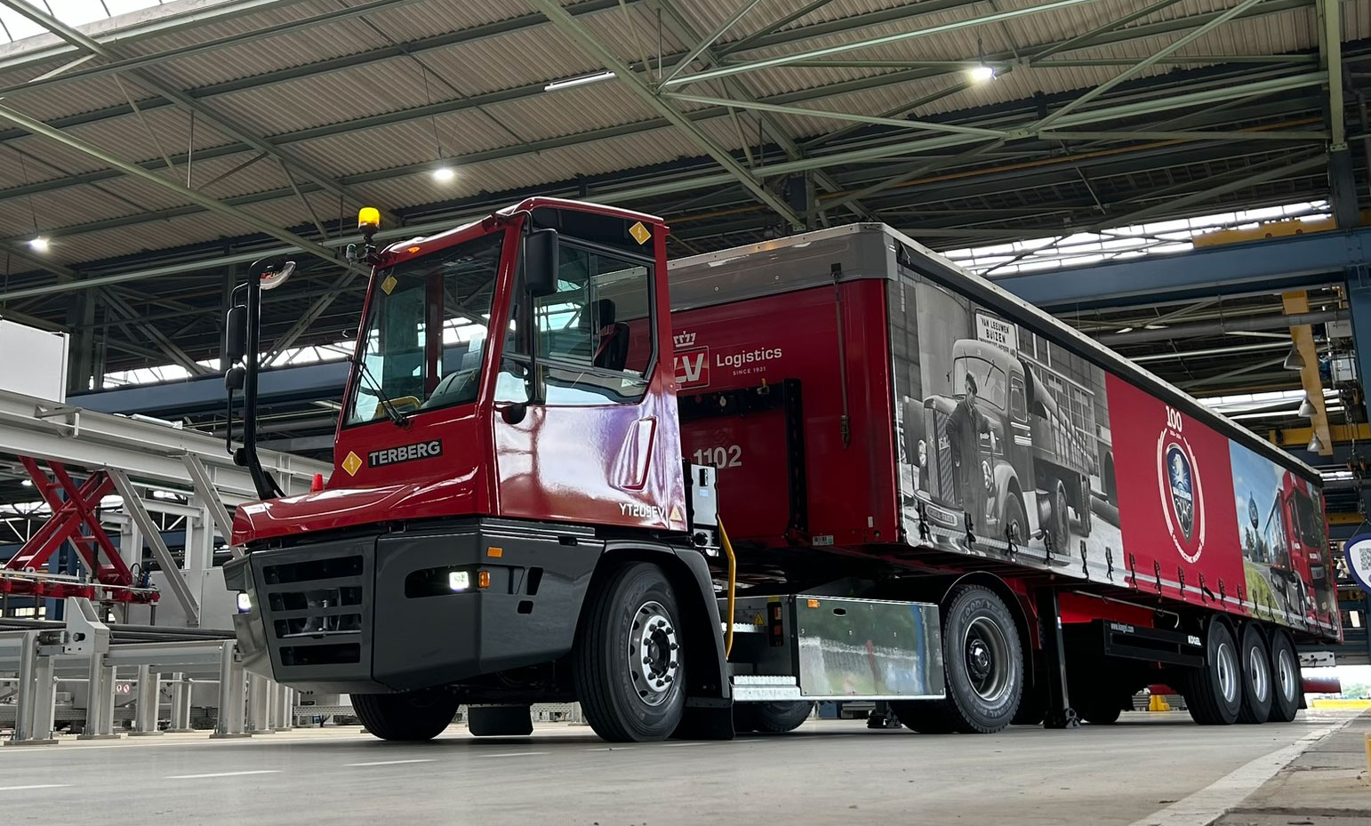 Van Leeuwen Buizen Groep zeer tevreden met elektrische Terberg terminaltrekker